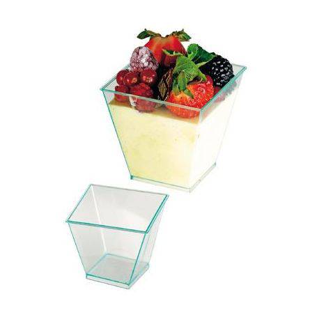 Plateaux en plastique transparent pour présenter plats et verrines