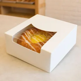 Boîte pâtissière blanche avec fenêtre