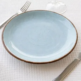 Nappe blanche en papier gaufré